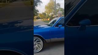 Pontiac Bonneville 26s riding through the Streets