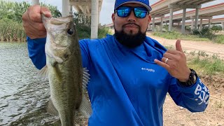 Bass Fishing Con un subscriptor