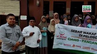 SENANGNYA MELIHAT SANTRI ANTUSIAS SAAT MENERIMA WAKAF QURAN BARU