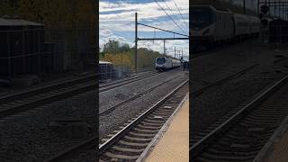 Amtrak silver star #97 passing Secaucus with a cool hornshow