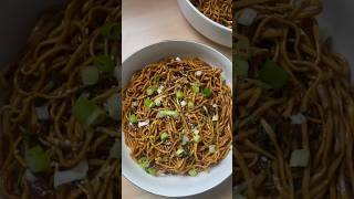 نودلز المطاعم بأبسط طريقة🍜Easiest &  #shorts #ترند Best Spicy Noodles