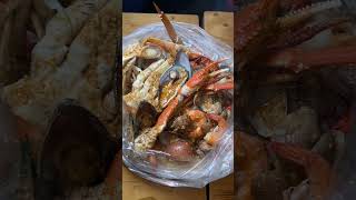 The best all-you-can-eat SEAFOOD BOIL!! #newyork #cajun #crab #seafoodboil