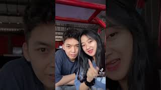 Lagu sama senyumnya candu. #romantis #baper #viraltiktok #viralvideo