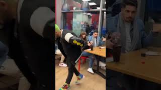 BEST broken chair prank. ЛУЧШИЙ розыгрыш со сломанным стулом! #shorts,