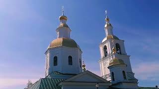 Село Дивеево небольшой населенный пункт. Нижегородской обл. При этом Дивеево известно на весь мир.