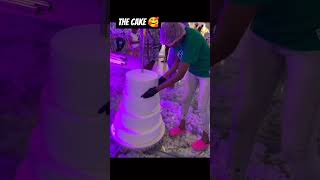 The wedding cake                           #nigerianwedding #wedding #weddingcake #fyp #viralshorts