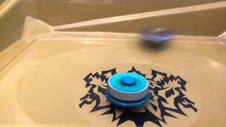 Beyblade twisted befall VS scythe Kronos