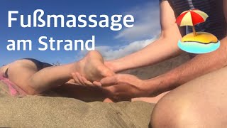 Fußmassage am Strand - Partnermassage