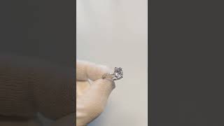 2.98ct lab grown oval diamond set in custom #engagementring with hidden halo. www.luksusdiamonds.com