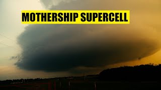 Storm Chaser Captures Supercell Mothership