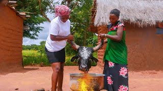 Ox's Head Soup For Breakfast | Tantalize Your Taste Buds | African Village Life| Cook In The Rain.