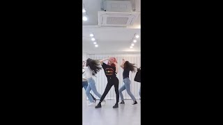 Seunghee FANCAM FOCUS CAM 오마이걸(OH MY GIRL) - Dun Dun Dance (Practice ver.)