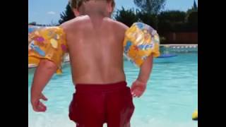 Consejos para prevenir los ahogamientos de los niños en las playas y piscinas.