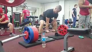 Light deadlift 260 kg x 5 (work on techniques)