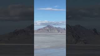 Bonneville Salt Flats, Utah..its huge! It’s amazing how huge this place is!