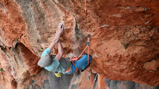 Dave Graham working on "Capricorn" - Leonidio, Greece | GRIGRI+ outtakes