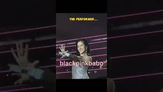 Jisoo performing with a special guest 🙈😆 #jisoo #rosé #blackpink #chaesoo #shorts