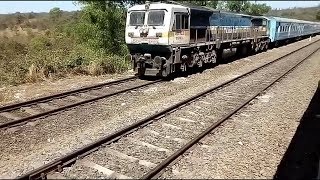 12051 Madgaon Janshatabdi meet at Vilavde