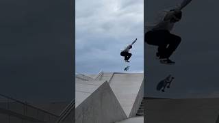 💦 Ilya Krutikov Lahta center heelflip