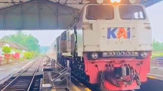 Stasiun stasiun kereta api dan Tempat wisata Terdekat Part I