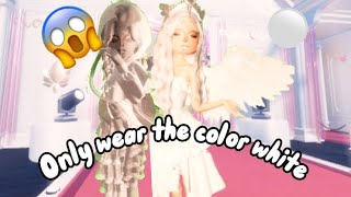 Playing Dress to Impress but I can only wear the color white🐼🦷🐑⚪️🦴❔▫️🏳️🥡!! #video #roblox #dti