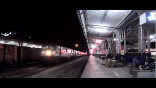 Yaswantpur Duranto follows Yaswantpur Suvidha express passes gwalior at very decent speed