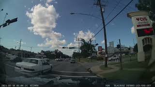 Toyota 4runner driving on wrong side of one way road. (Tyler,TX)