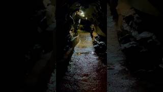 ఈ గుహలో ఏం ఉందో తెలుసా?😮#limestone #caves #stalactites #shortsfeed #ireland #doolin