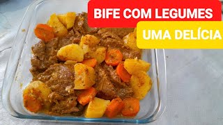 bife de carne com legumes