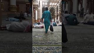 Hasan Tertidur Di Mesjid Nabawi