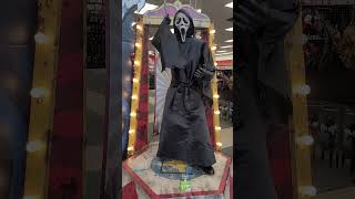 More Ghostface #Halloween #Decorations #SpiritHalloween #Carnevil