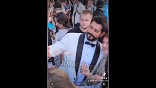 BURAK ÖZÇIVIT- 🆕 EN RUSIA 🇷🇺CON SUS FANS 🧔🏻‍♂️♥️🤗🫶👏🏻😘🇺🇸🇹🇷