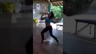 A mulher mais braba da capoeira que você verá hoje..... #capoeira #capoeirando #capoeiramusic