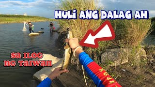 Pangingisda ng mga pinoy sa ilog ng Taiwan