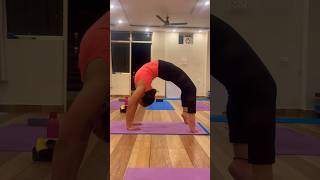 Malasana to chakrasana variation #yogapractice #variations #chakrasana #malasana #yogaforbeginners