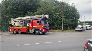 [RARE] Oldbury Hydraulic Platform Turnout - West Midlands Fire Service