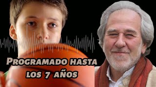 Cómo Tus Primeros 7 Años Definen Tu Futuro, Según Bruce Lipton