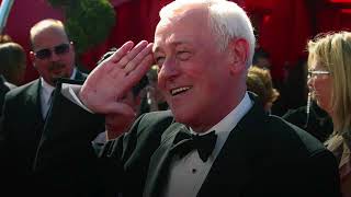 John Mahoney, who played Marty Crane in Frasier, has died at the age of 77.