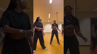 Rate this dance 0-10 #shortvideo #reisfernando #afrobeat #afrobeats #amapiano #afrodance