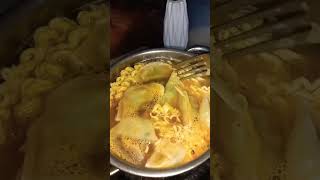 Korean noodles with dumplings 🍜👌 #subscribe #viralvideos #philippines #shortvideos #food