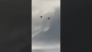 双机飞过|Two J-20 fly over