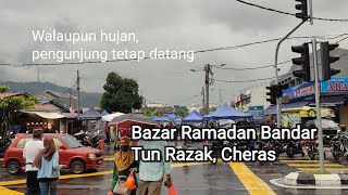 Bazar Ramadan 2021. Bandar Tun Razak Cheras.Hujan tak menghalang pengunjung datang ke bazar Ramadan.