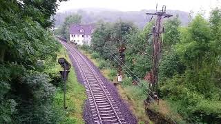 Br 114 018 verlässt Siegen mit einem Fussball Sonderzug der Eintracht Frankfurt nach Frankfurt