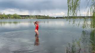 April. Swimming in cold water. Закаливание