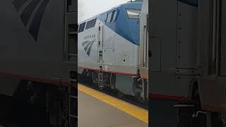 Amtrak Lakeshore pulling into the station