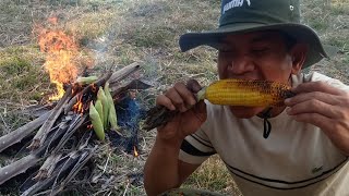 mukbang grilled corn at the field | Sroksre Life