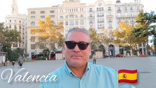 Un sábado desde la plaza del ayuntamiento de Valencia. 28- Octubre-2023 🇪🇦