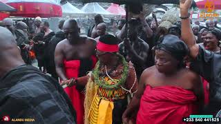 OTUMFUO HIAHENE REPRESENTS HIS  FATHER AT THE LAST FUNERAL RITE  OF JUABEN HEMAA