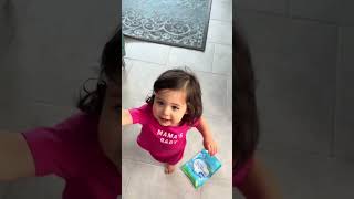 Baby's reaction when getting a new toy! Cute #cutebaby #babytoys #babygift #alilo