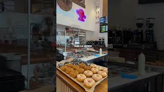 📍Dough & Co on Belmont street, #aberdeen has a power hour (1-2 pm)  classic #donuts are only £1 🍩